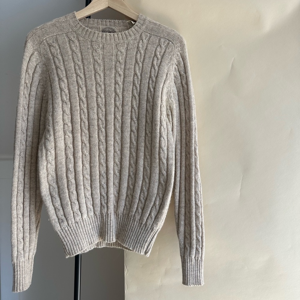 Vintage Cable Knit Wool Blend Sweater (Sized S/M)